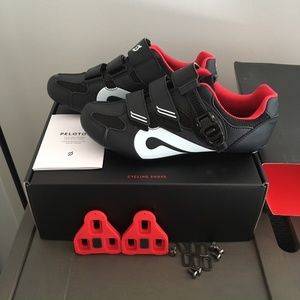 Peloton Cycling Shoes (Size 8/39)